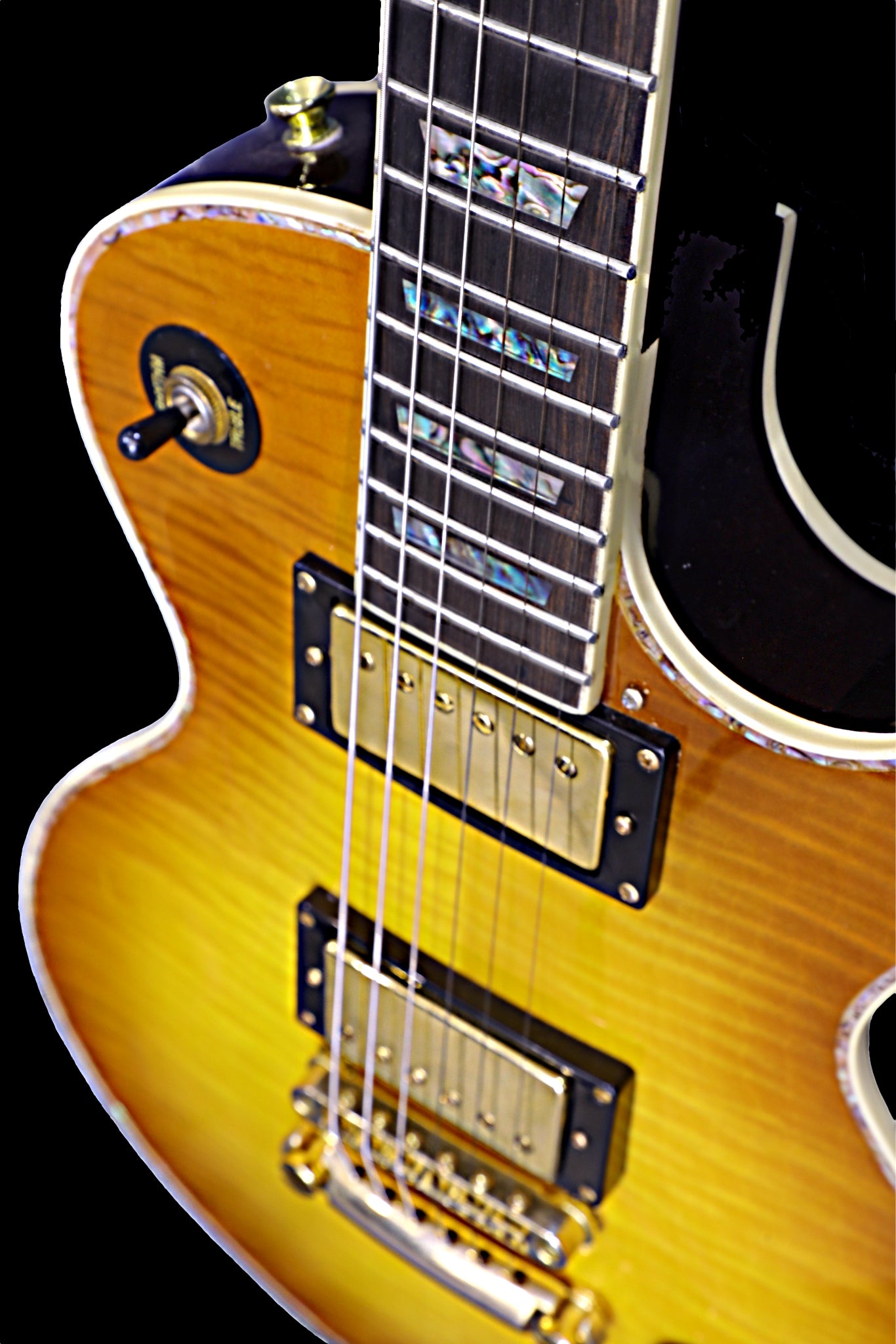 Howler Honey Burst Left or Right Hand With Wolf Hard Case and Pro-Luthier Set Up