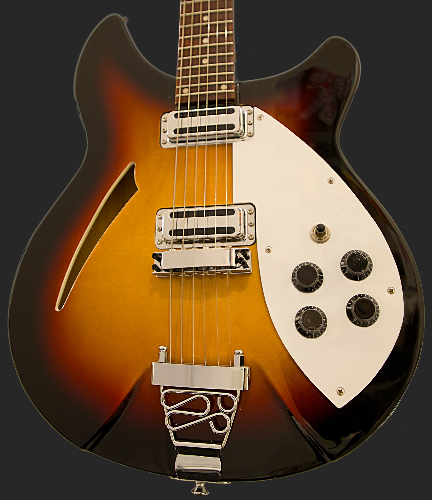 Tuxedo Series II 3 Tone Sunburst With Wolf Hard Case